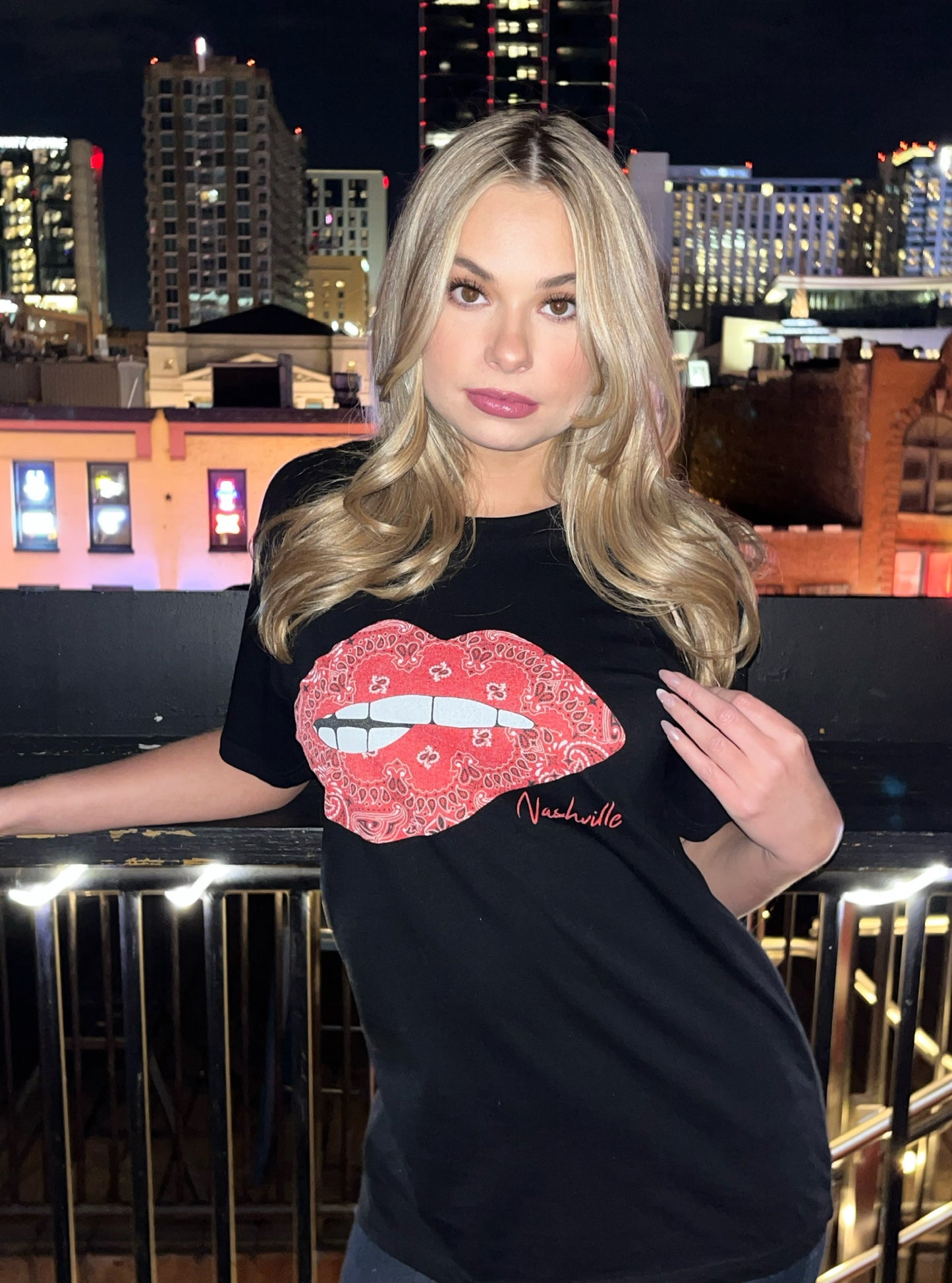 Nashville Bandana Lips Boyfriend Tee