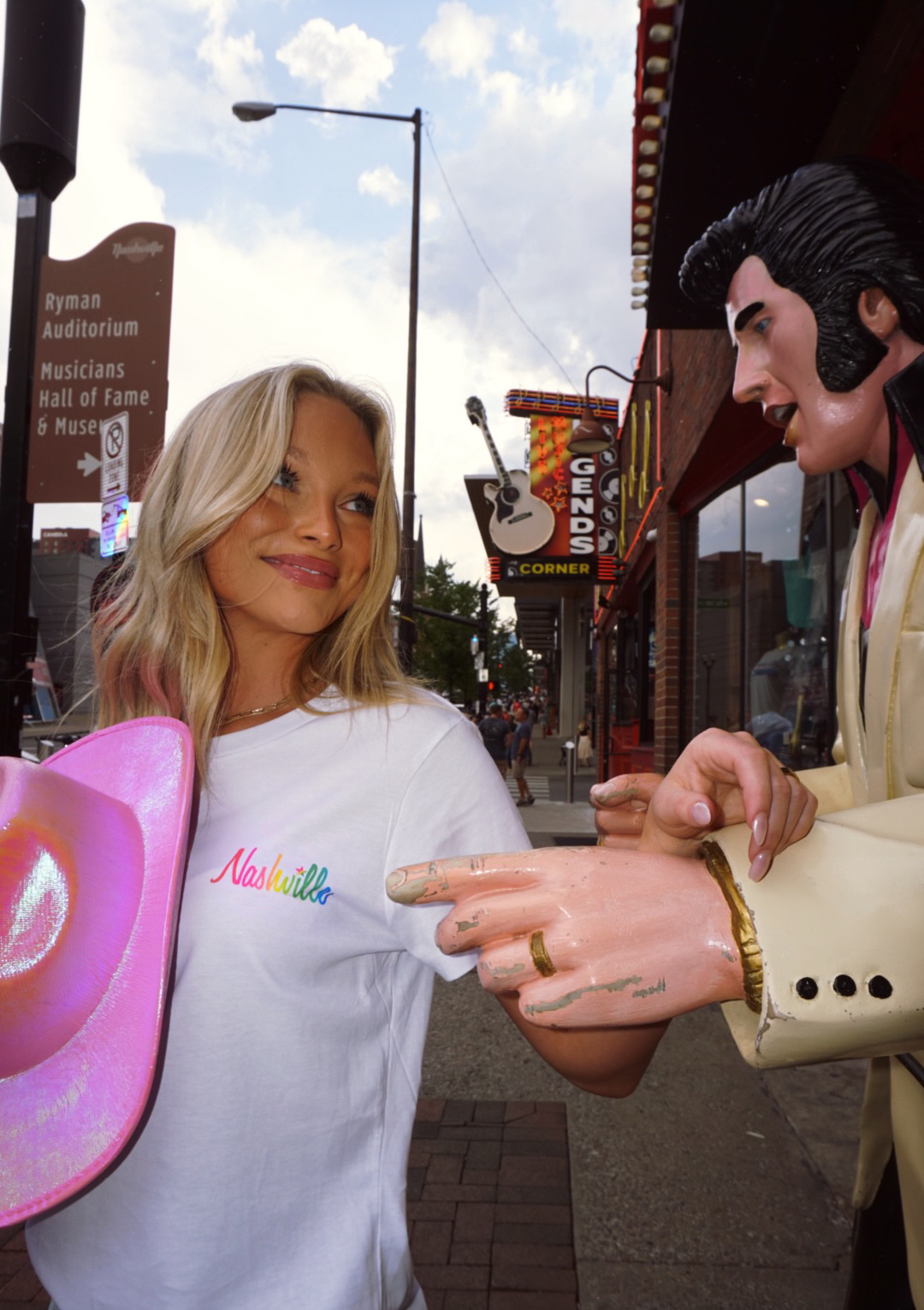 Looking Pretty In Music City Boyfriend Tee